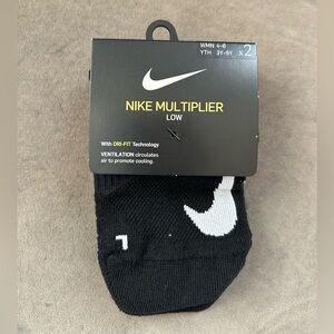 NEW Nike Multiplier Low Socks – 2 Pair Pack – Women’s Size 4–6 – Bundle & Save!